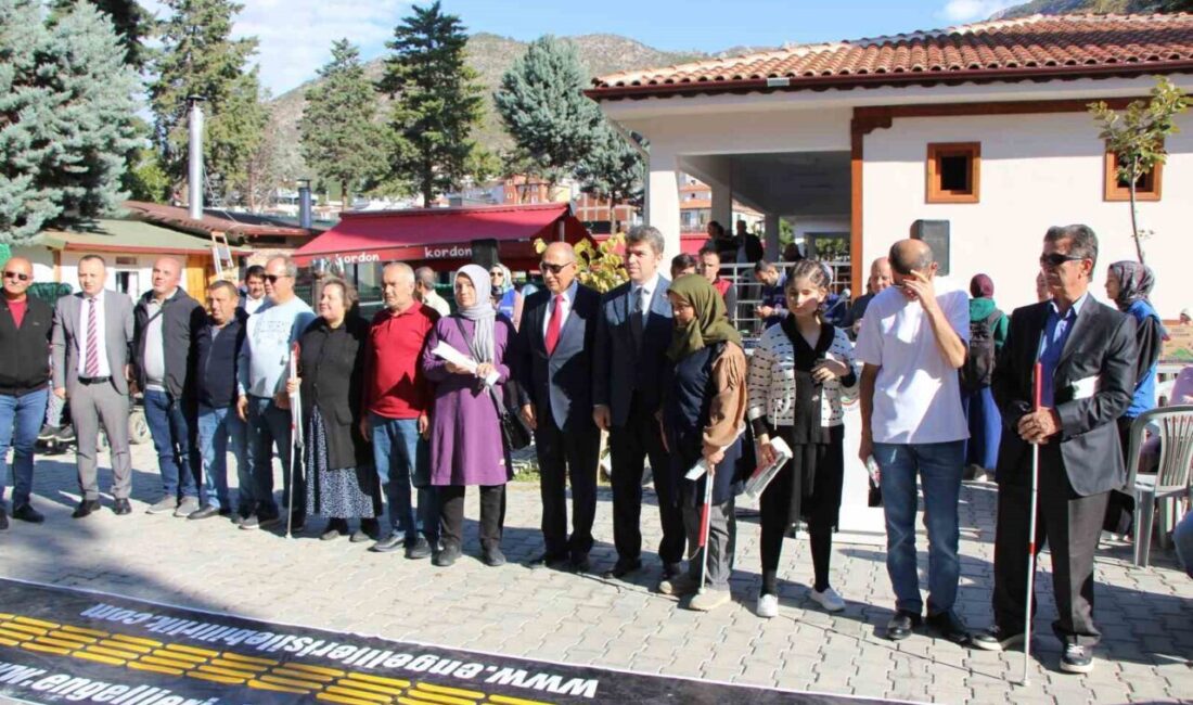 Amasya’da 15 Ekim’de Beyaz Baston Günü Kutlandı, Görme Engellilere Baston Dağıtıldı Amasya'da 15 Ekim Dünya Beyaz Baston Görme Engelliler ve Güvenlik