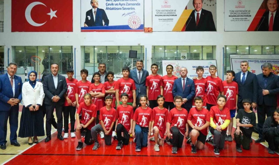 Hakkâri Valisi Ali Çelik, Amatör Spor Haftası etkinlikleri çerçevesinde düzenlenen