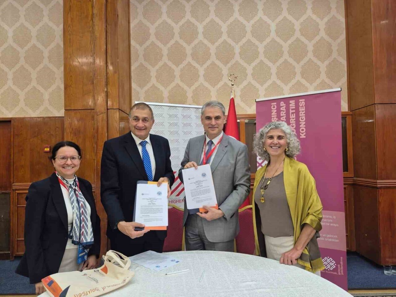 Eskişehir Anadolu Üniversitesi, 10-11 Ekim tarihlerinde Tunus'ta düzenlenen 5. Türk-Arap