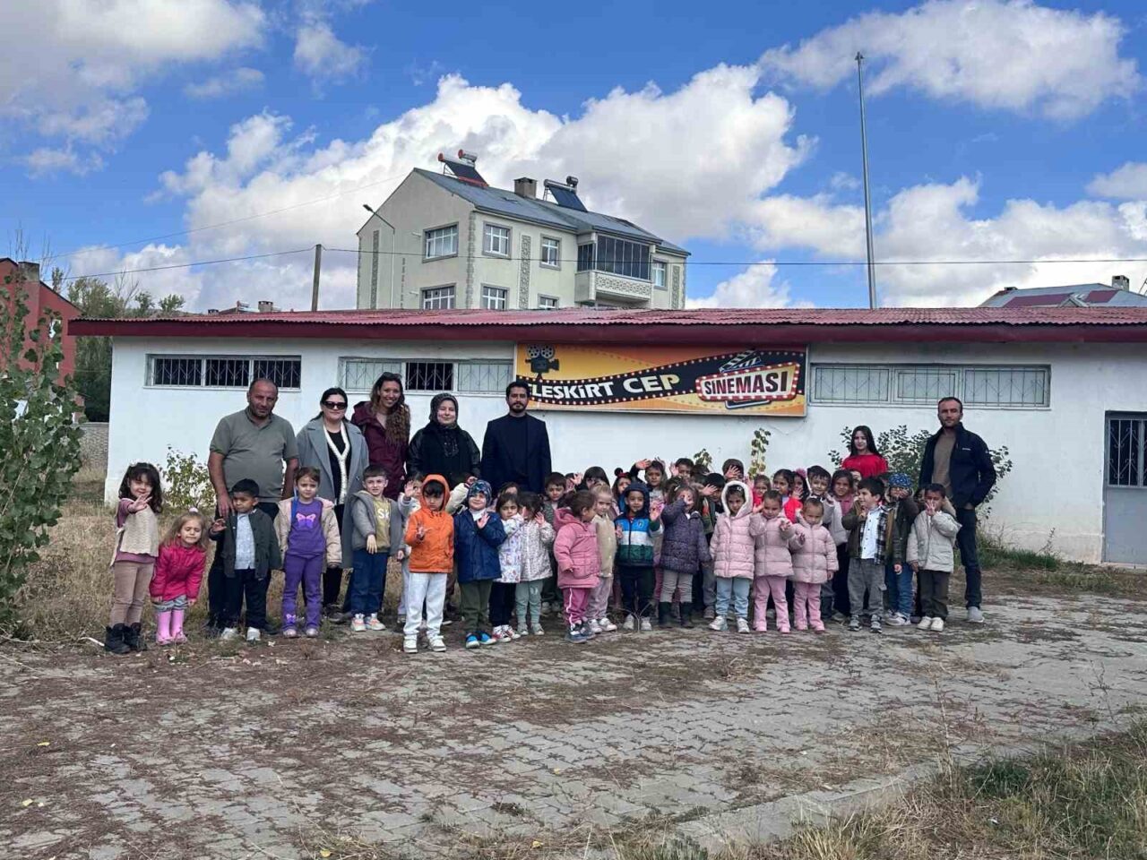 Eleşkirt’te 16 Nisan Anaokulu Öğrencileri Sinema Buluşmasıyla Eğlenceli Anlar Yaşadı