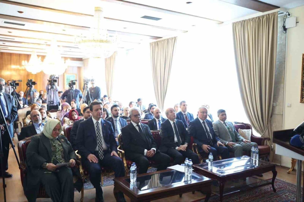 Pakistan Büyükelçiliği, 27 Ekim 1947'de Keşmir'in işgali nedeniyle 'Keşmir Kara