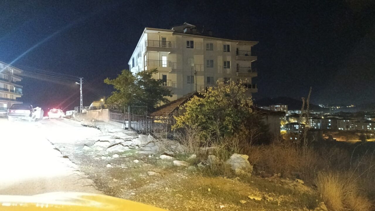 Ankara'nın Altındağ ilçesinde Beşikkaya Mahallesi'nde gerçekleşen bir kavgada, adı henüz