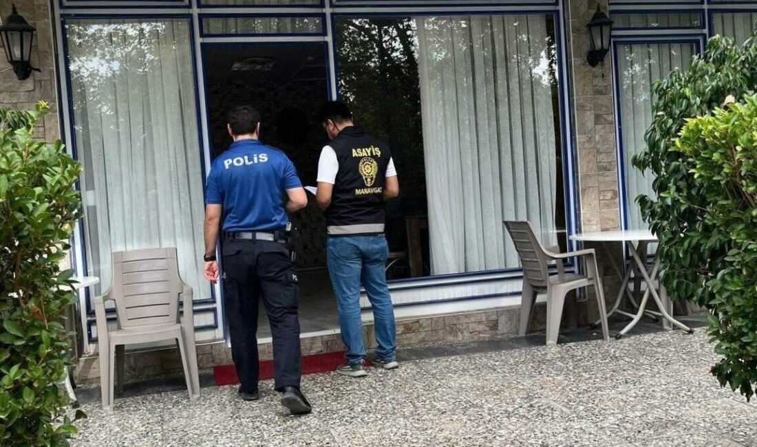 Antalya’da polis operasyonları sonucunda çok sayıda suçlu yakalandı, çalıntı araçlar ve silahlar ele geçirildi. Antalya'da gerçekleştirilen asayiş operasyonlarında 271 bin üzerine kişi sorgulandı, 213