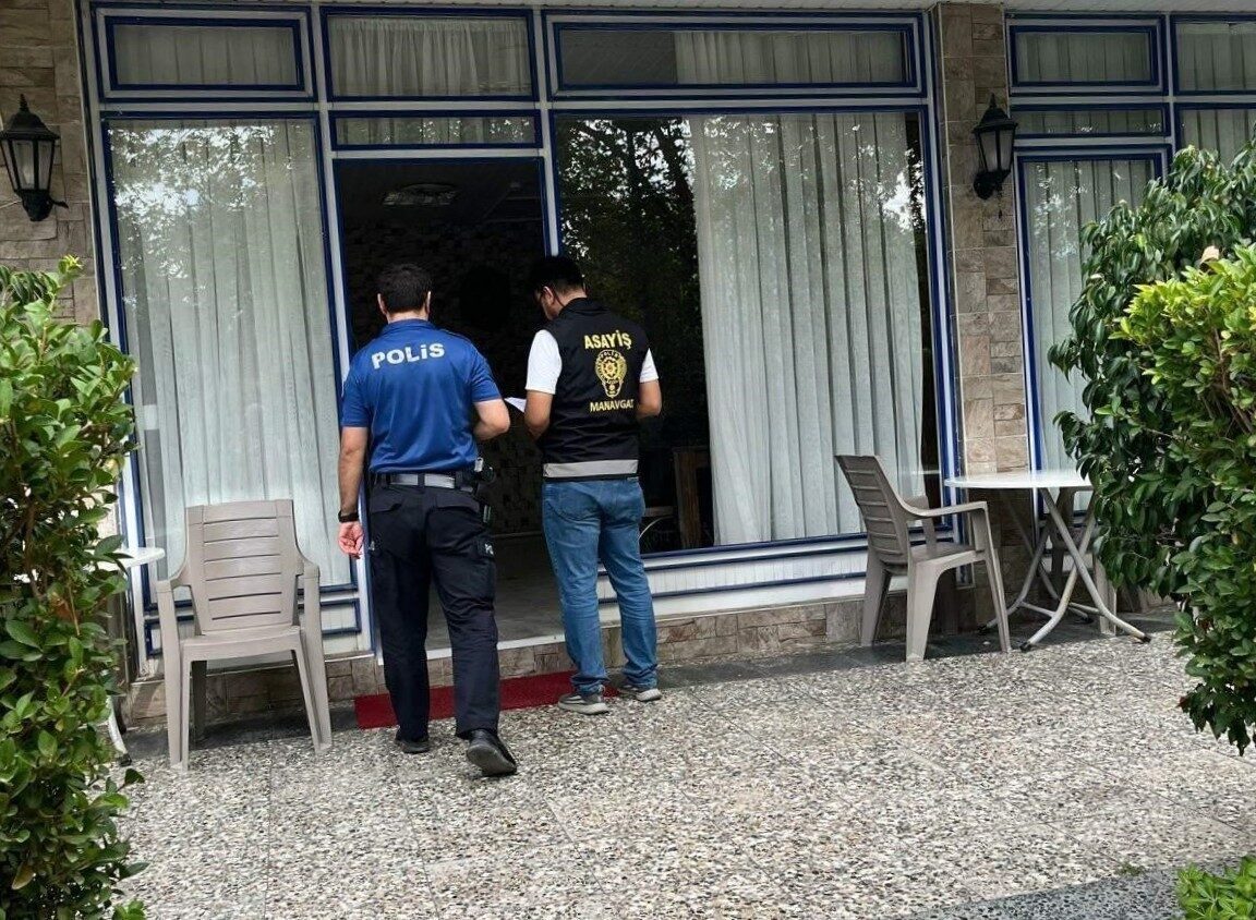 Antalya'da gerçekleştirilen asayiş operasyonlarında 271 bin üzerine kişi sorgulandı, 213