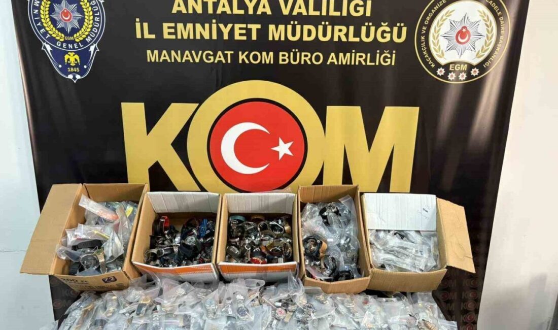 Antalya'da polis, bir haftada düzenlediği operasyonlarda suç örgütlerine yönelik 5