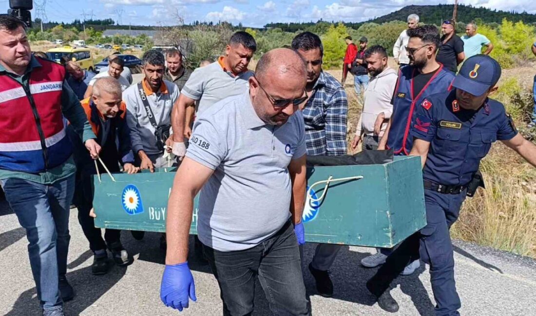 Antalya’da temizlik işçisini bıçaklayarak öldüren zanlının yakalanması için jandarma harekete geçti Antalya'da temizlik işçisi Gökhan M., tartıştığı meslektaşı Mehmet Özkaynak'ı çöp