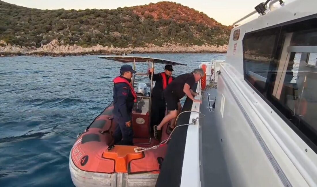 Kaş’ta Kayalıklarda Mahsur Kalan Alman Turist, Sahil Güvenlik Tarafından Kurtarıldı Antalya'nın Kaş ilçesinde kayalık alanda mahsur kalan Almanya vatandaşı 68