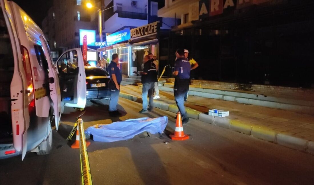 Antalya'nın Muratpaşa ilçesinde, Recep D. yönetimindeki otomobil, aniden yola çıkan