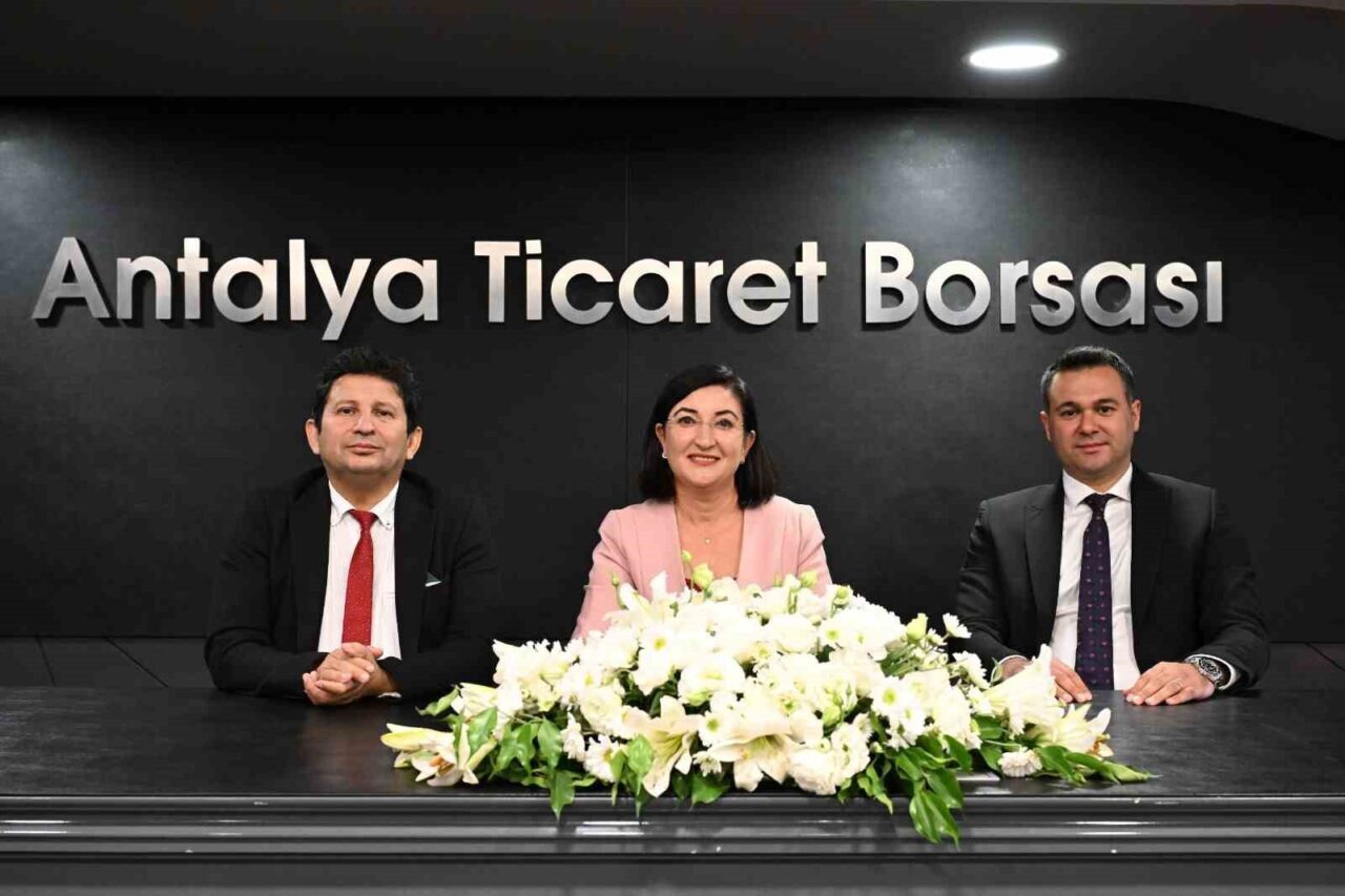 Antalya’da gerçekleştirilen 'Tarım Gündem' toplantısında, Gıda Mühendisleri Odası Antalya Şube