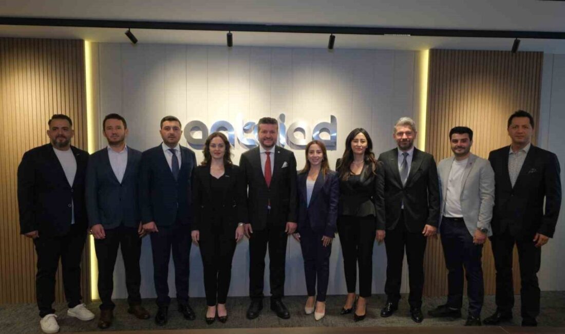 ANTGİAD, 35. Yılına Özel Yeni Ofisini Büyük Bir Törenden Sonra Açtı ANTGİAD, 35. yılına özel yeni ofisinin açılışını kutladı. Genel Sekreter