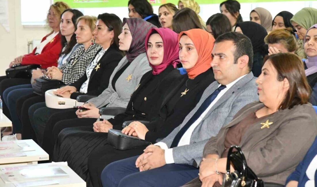 Ardahan'da, Emine Erdoğan'ın himayesinde gerçekleştirilen "Gönül Elçileri Projesi" kapsamındaki "Koruyucu