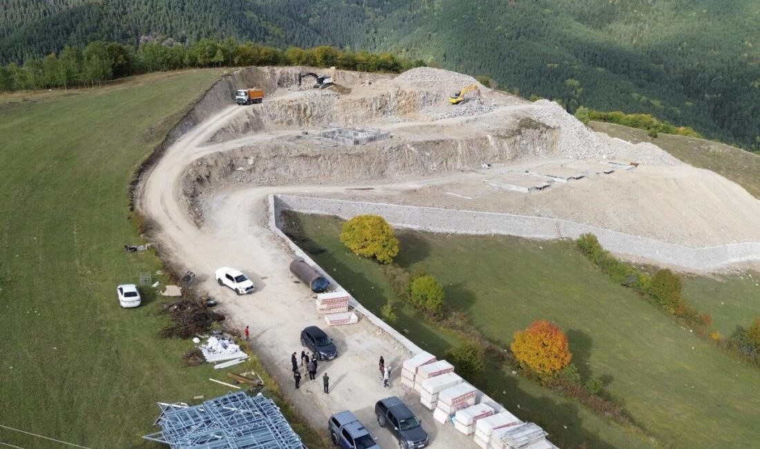 Ardahan Valisi Hayrettin Çiçek, Posof ilçesindeki Savaşır köyünde, AFAD ve