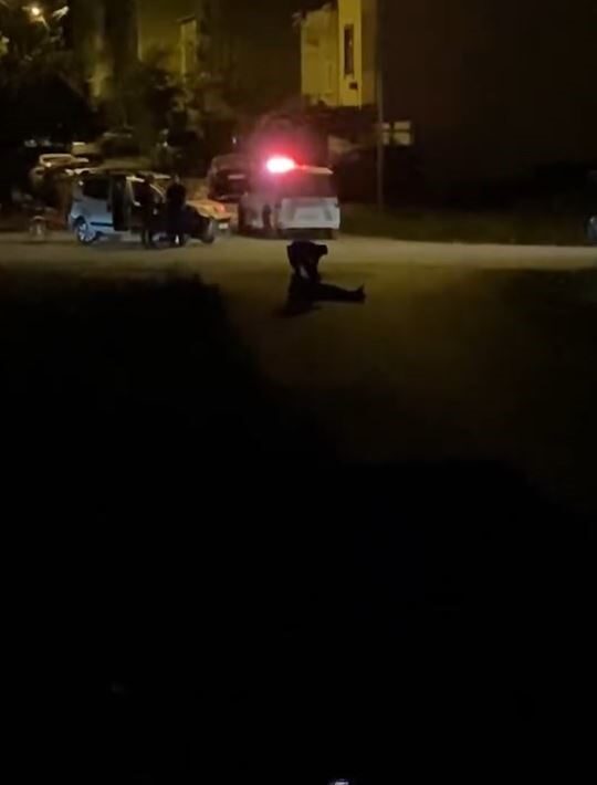 İstanbul'un Arnavutköy ilçesinde iki arkadaş arasında çıkan tartışma, kavga ile