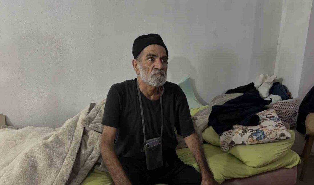 Arnavutköy’de Kimsesiz Yaşlı Adam, Esnaf ve Belediye İşbirliği ile Huzurevine Yerleştirildi İstanbul Arnavutköy'de 73 yaşındaki Mehmet Emin Günel, 4 ay boyunca