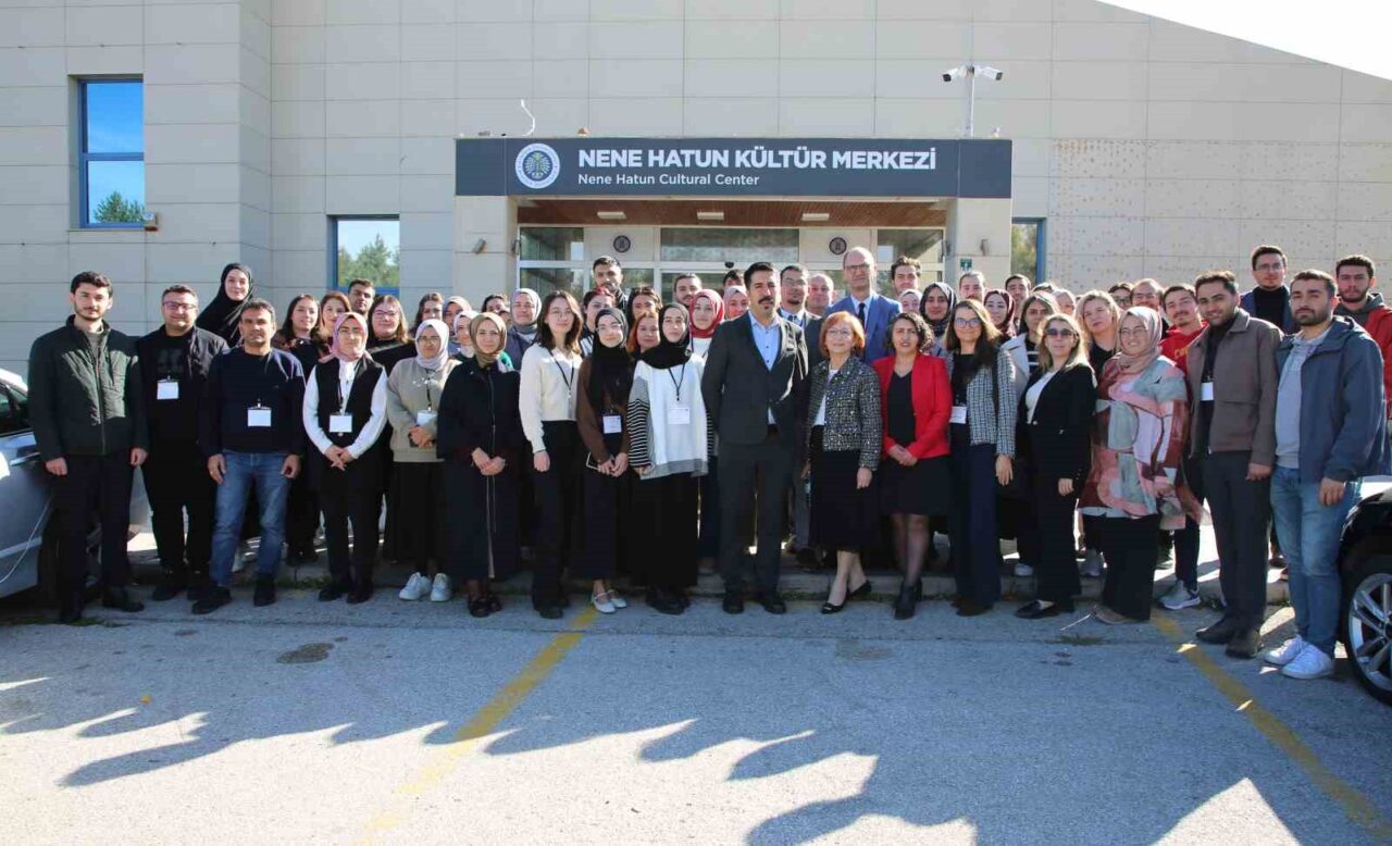 Atatürk Üniversitesi'nin ev sahipliğinde 20-21 Ekim 2025 tarihlerinde düzenlenen "Aşı