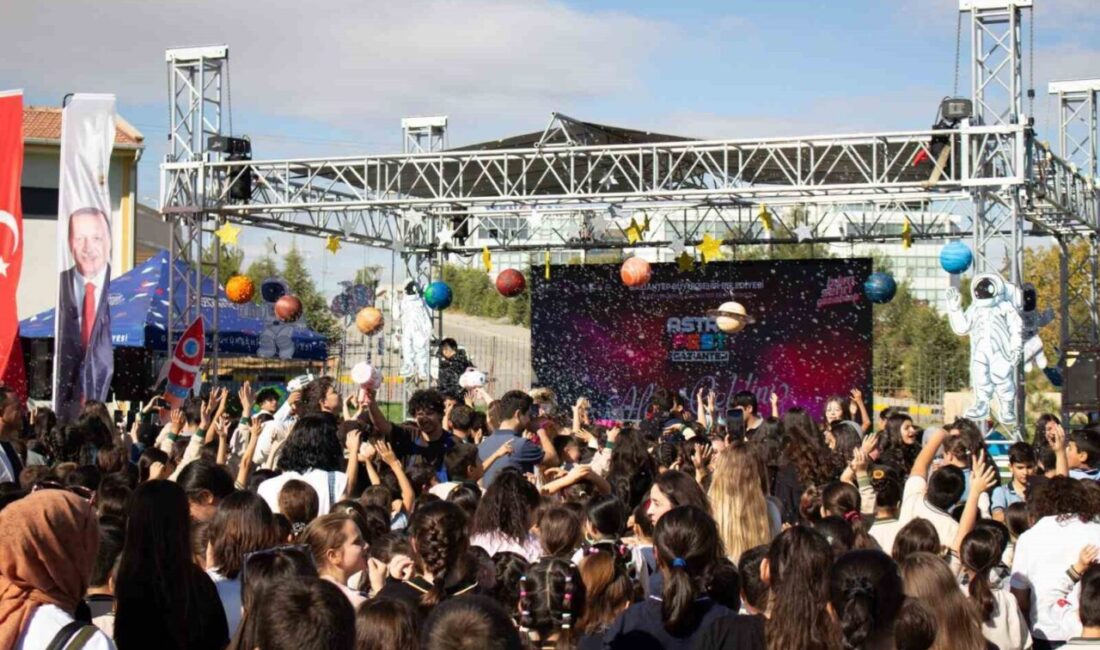 11 Ekim'e kadar sürecek AstroFest, Gaziantep Bilim Merkezi'nde gökyüzü gözlemleri,