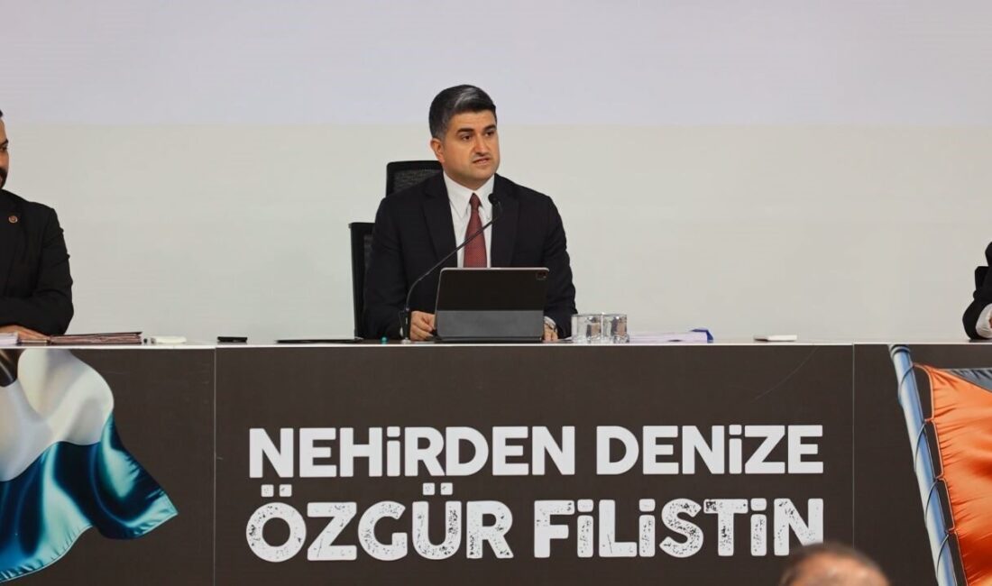 Ataşehir Belediye Meclisi ekim ayı oturumunda Gazze'deki insani kriz tartışıldı.