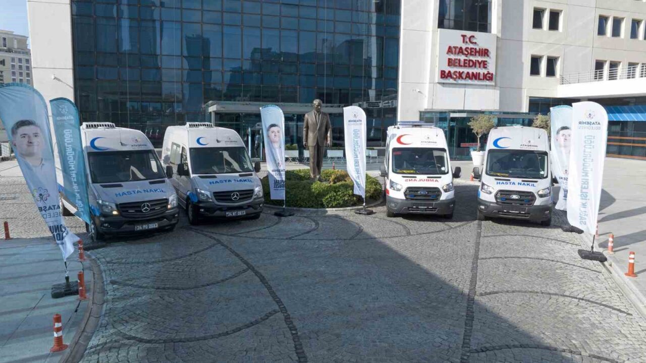 Ataşehir Belediyesi, sağlık hizmetlerini geliştirmek amacıyla hasta nakil araçları ve