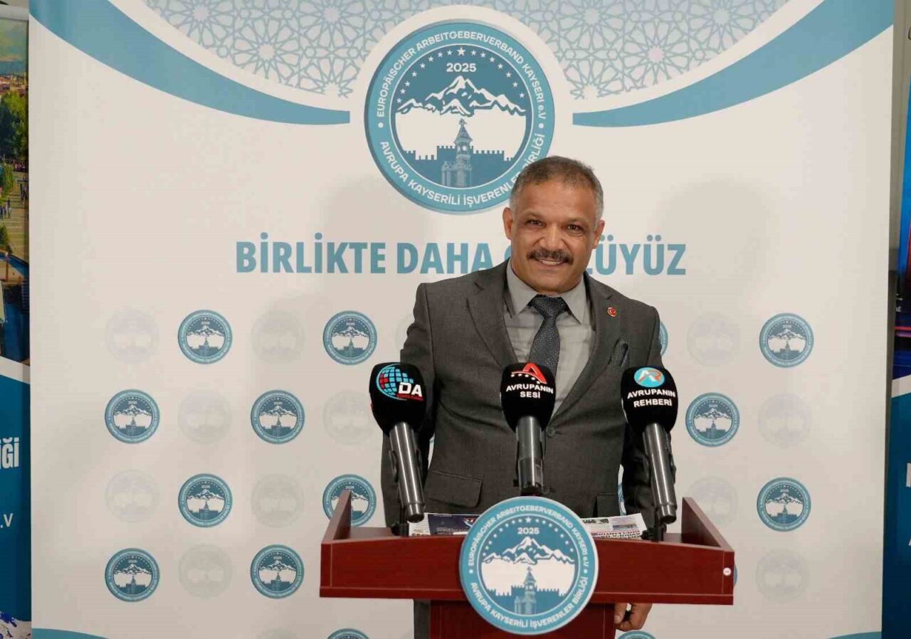 Ali Hızar, Avrupa Kayserili İşverenler Birliği Başkanı olarak, MHP Milletvekili