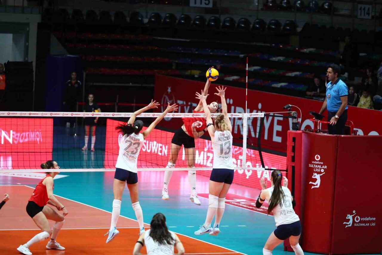 Aydın Büyükşehir Belediyespor Kadın Voleybol takımı, Sultanlar Ligi'nin 4. haftasında