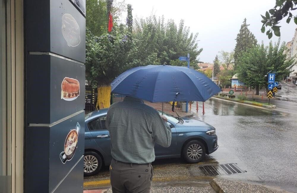 Aydın'da akşam saatlerinden itibaren yağışlı hava etkisini gösterecek. Meteoroloji verilerine