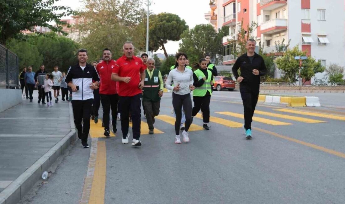Aydın'da Amatör Spor Haftası etkinlikleri çerçevesinde gerçekleştirilen halk koşusu, sporun