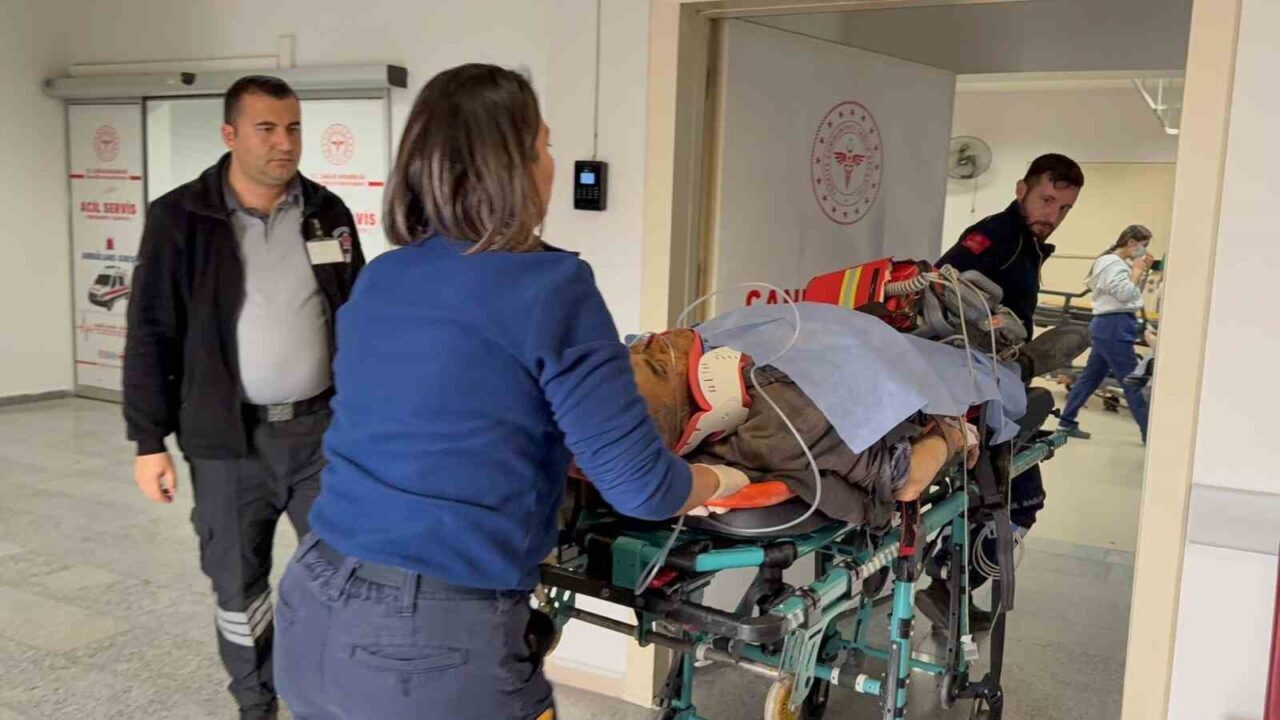 Aksaray’da meydana gelen trafik kazasında sürücü yaşamını yitirirken, eşi ağır yaralandı