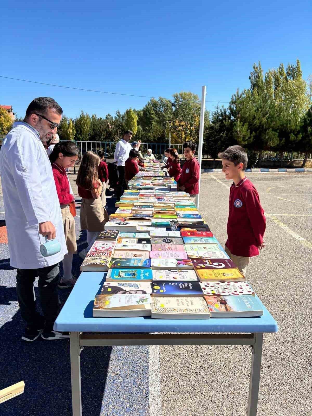 Bayburt'un Aydıntepe ilçesinde, Şehit Oktay Altuntaş İlkokulu için 'Kültür ve