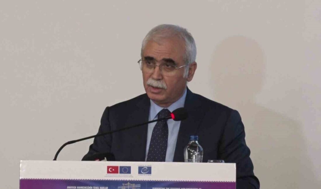 Anayasa Mahkemesi Başkanı Kadir Özkaya, adaletin temelinde vicdanın yattığını vurgulayarak,