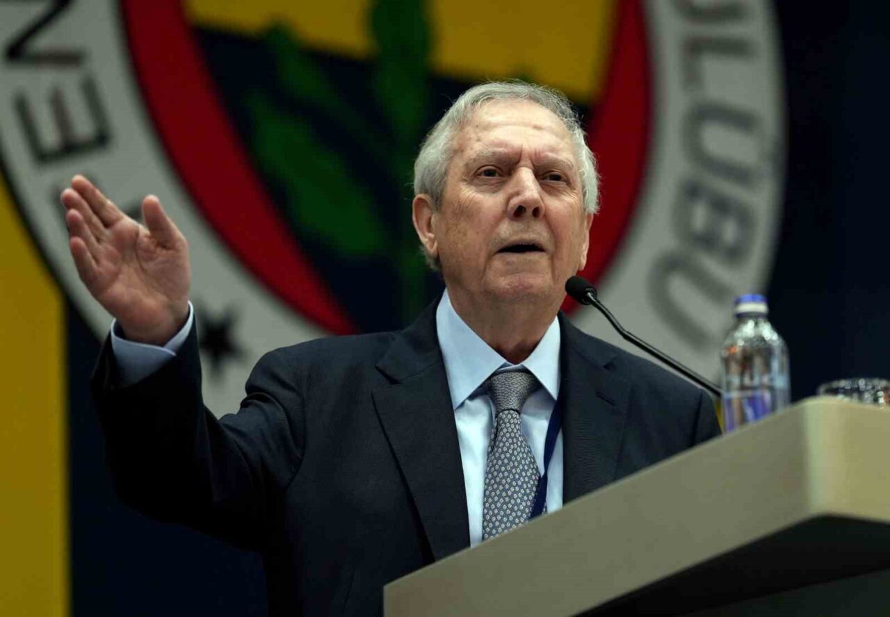 Fenerbahçe'nin eski başkanı Aziz Yıldırım, kulüp menfaatlerine yönelik adımlara destek