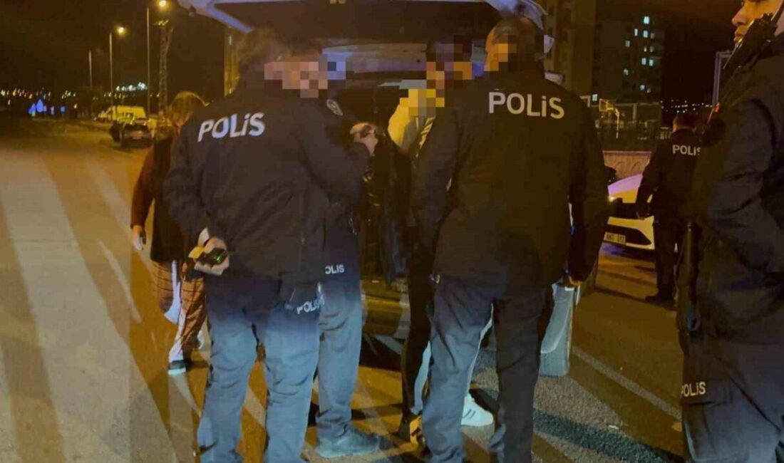 Kayseri'nin Melikgazi ilçesinde, alkollü sürücü M.C., polis dur ihtarına uymayarak