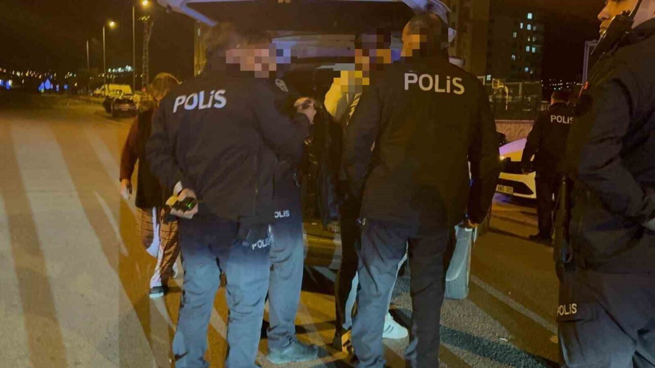 Kayseri'nin Melikgazi ilçesinde, alkollü sürücü M.C., polis dur ihtarına uymayarak