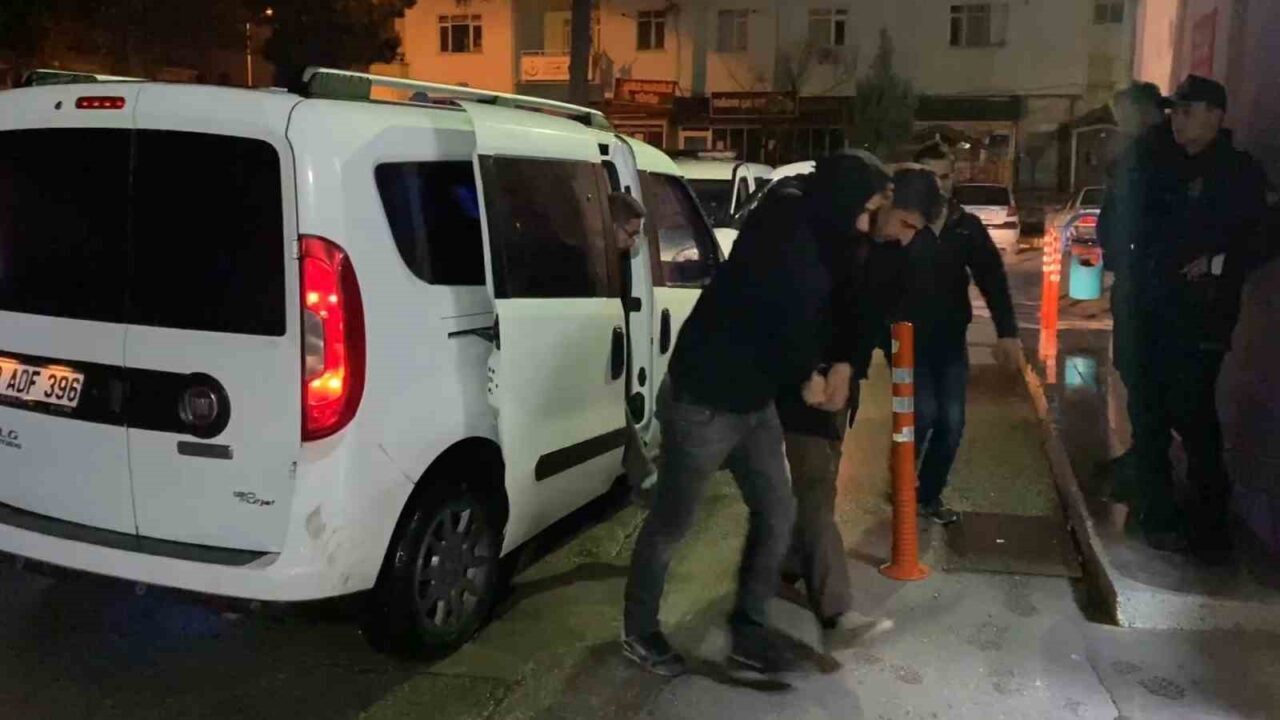 Çorum'da M.Y. (37), tartıştığı babası Yaşar Yılmaz'ı (59) tüfekle vurarak