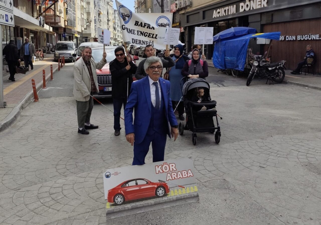 Bafra'da, 15 Ekim Dünya Beyaz Baston Günü nedeniyle görme engelliler