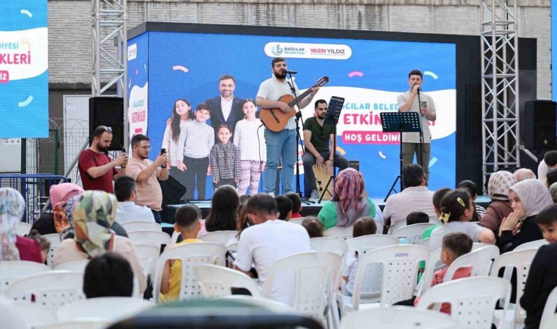 Bağcılar Belediyesi'nde çalışan 5 personel, "Beyefendiler" isimli müzik grubunu kurarak