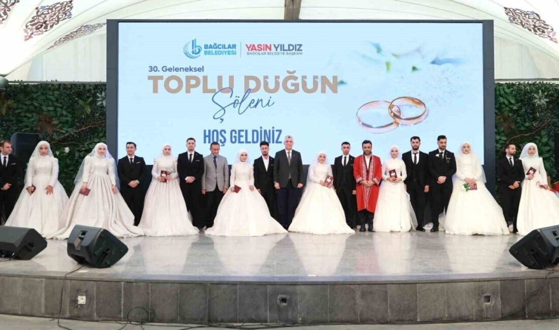 Bağcılar Belediyesi'nin düzenlediği 30. toplu düğün şöleninde 8 çift, Ticaret