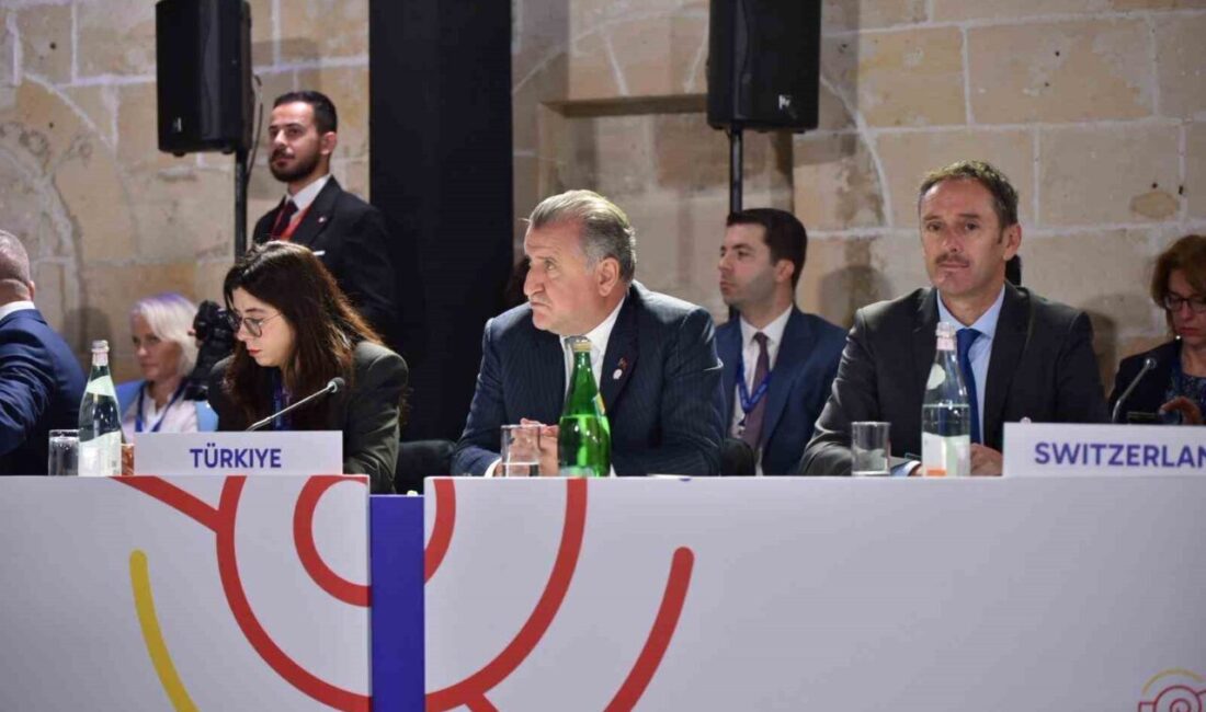 Gençlik ve Spor Bakanı Bak, Malta’daki Konferans’ta Gazze’deki ateşkes için Erdoğan ve Trump’a teşekkür etti Gençlik ve Spor Bakanı Osman Aşkın Bak, Malta'da düzenlenen Avrupa