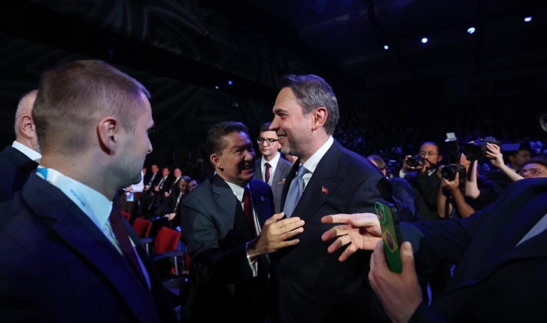 Enerji ve Tabii Kaynaklar Bakanı Alparslan Bayraktar, St. Petersburg Gaz
