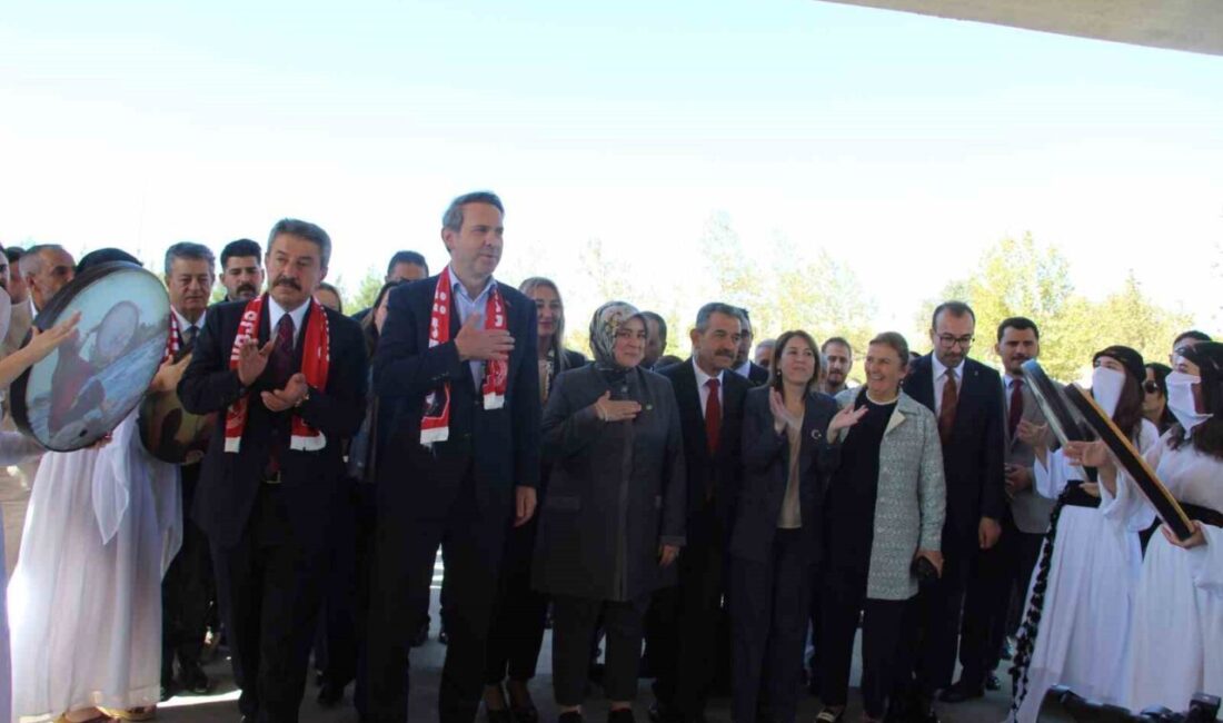 Terörsüz Türkiye İçin Kadınların Rolü Vurgulandı Enerji ve Tabii Kaynaklar Bakanı Alparslan Bayraktar, "Terörsüz Türkiye Kadınla