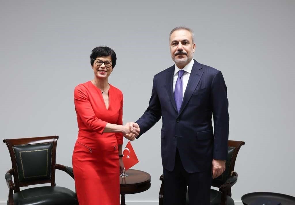 Dışişleri Bakanı Hakan Fidan, Lüksemburg’da AB Bakanlar Konseyi çerçevesinde Marta Kos ile buluştu