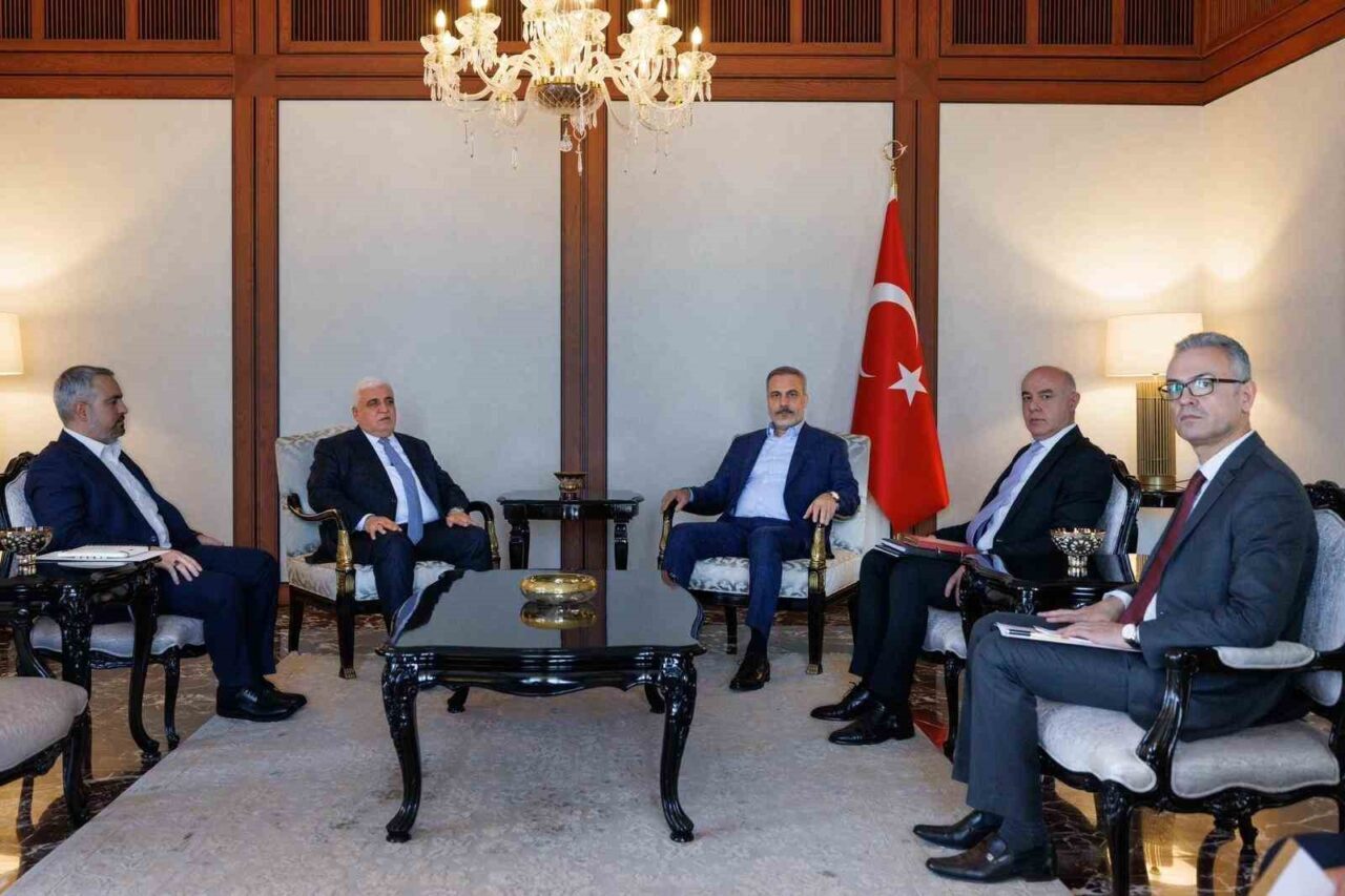 Dışişleri Bakanı Hakan Fidan, Türkiye'de bulunan Haşdi Şabi Komisyonu Başkanı