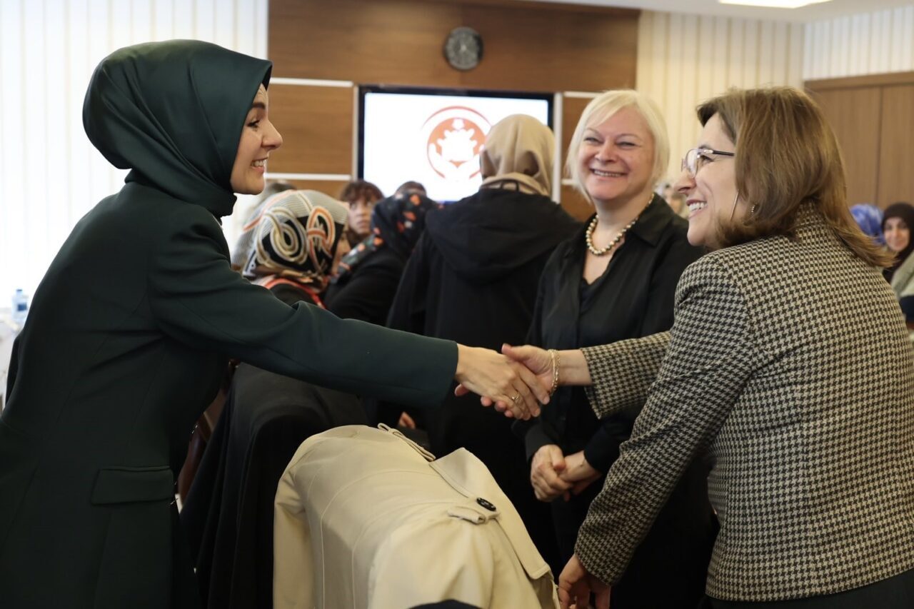 Bakan Göktaş: “Şiddetle Mücadelede Herkesin Desteğiyle Farkındalık Oluşturmalıyız”