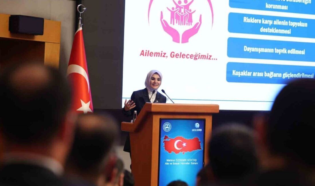 Bakan Göktaş, Kaymakamlık Kursu’nda Adaylarla Bir Araya Gelerek Destek Mesajı Verdi Aile ve Sosyal Hizmetler Bakanı Mahinur Özdemir Göktaş, 110. Dönem