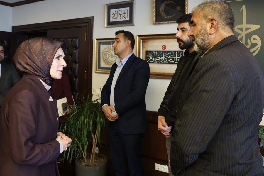 Aile ve Sosyal Hizmetler Bakanı Mahinur Özdemir Göktaş, Rojin Kabaiş'in