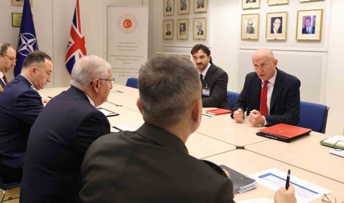 Milli Savunma Bakanı Yaşar Güler, Brüksel’de İngiltere’li mevkidaşıyla bir araya geldi Milli Savunma Bakanı Yaşar Güler, NATO Savunma Bakanları Toplantısı için