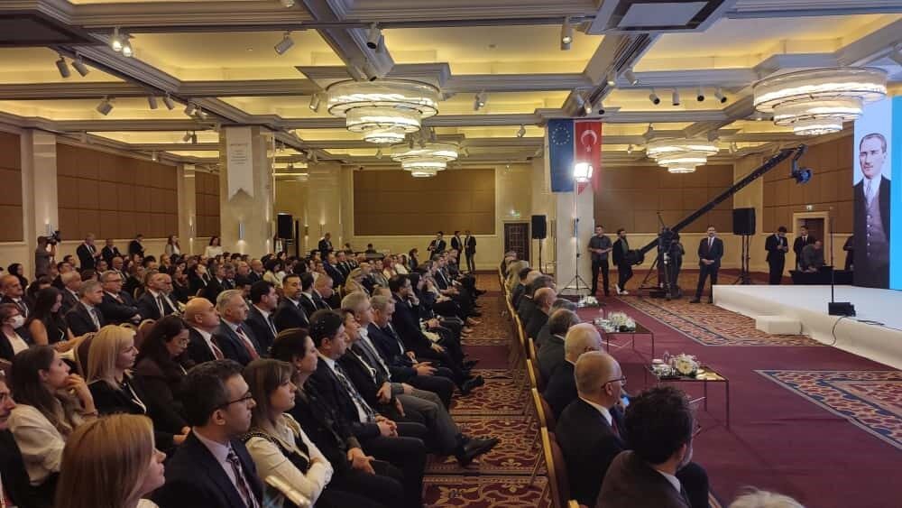 Çalışma ve Sosyal Güvenlik Bakanı Vedat Işıkhan, kadın istihdamını artırmak