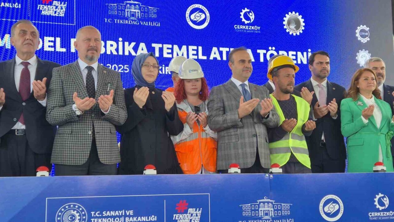 Sanayi ve Teknoloji Bakanı Mehmet Fatih Kacır, Tekirdağ'ın Velimeşe OSB'de