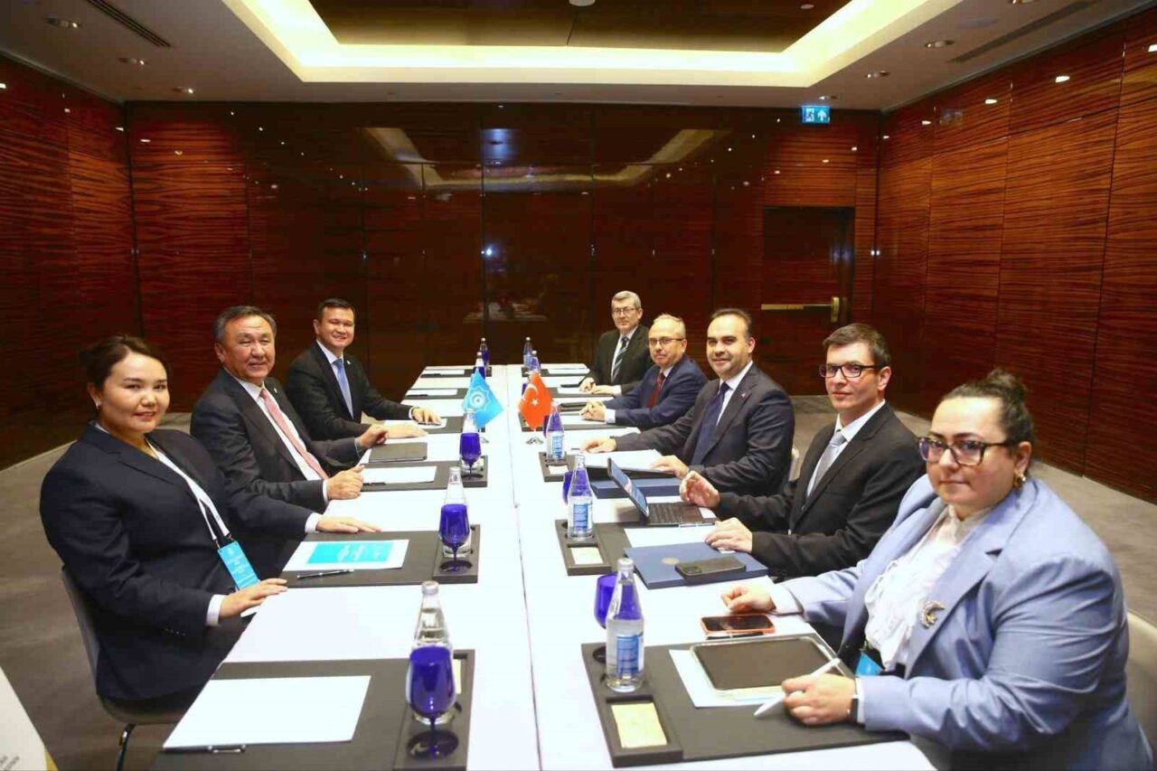 Sanayi ve Teknoloji Bakanı Mehmet Fatih Kacır, Bakü'de düzenlenen TDT