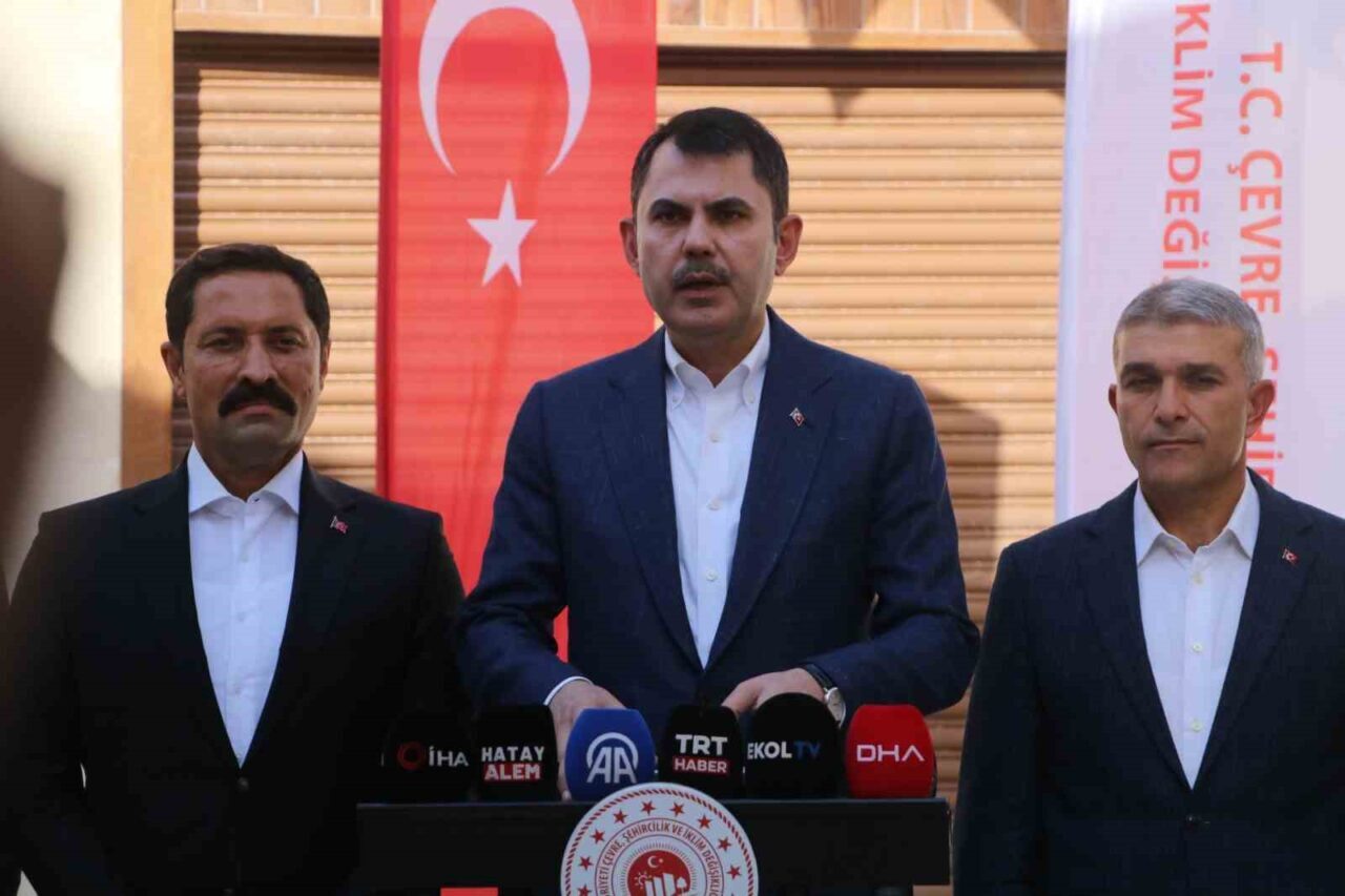 Çevre Şehircilik ve İklim Değişikliği Bakanı Murat Kurum, Hatay'da yaptığı