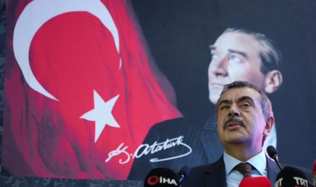 Milli Eğitim Bakanı Yusuf Tekin, öğrenci kaydı için adrese dayalı